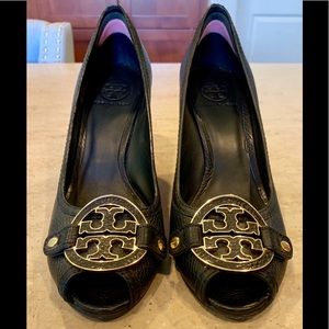🖤Tory Burch Amanda Peep Toe Black Wedge Heel